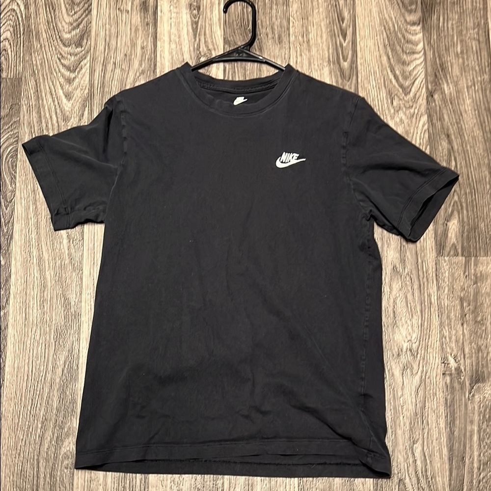 Nike Men's Black T-Shirt